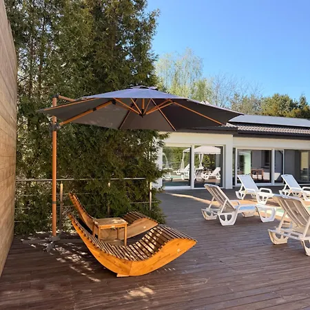 Holiday home Dom Z Basenem Pod Warszawa *