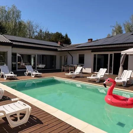 Holiday home Dom Z Basenem Pod Warszawa *